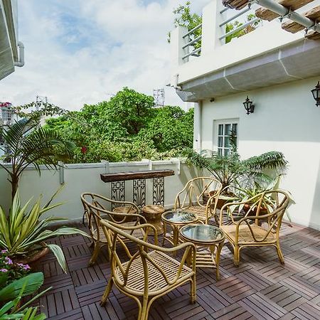 The Corner Courtyard Hotel Kolkata Bagian luar foto