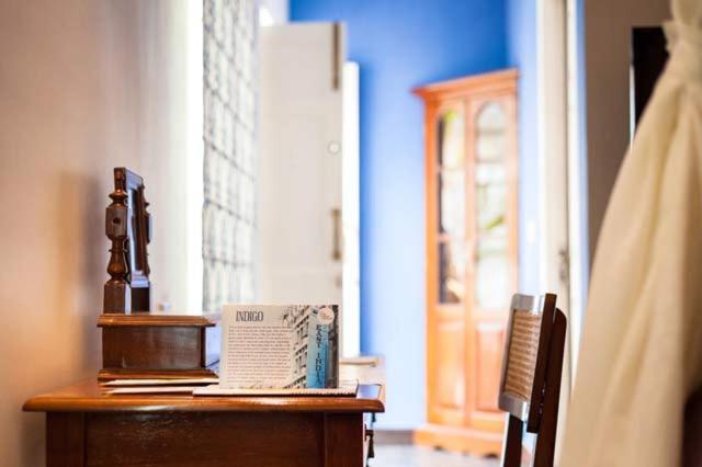 The Corner Courtyard Hotel Kolkata Bagian luar foto
