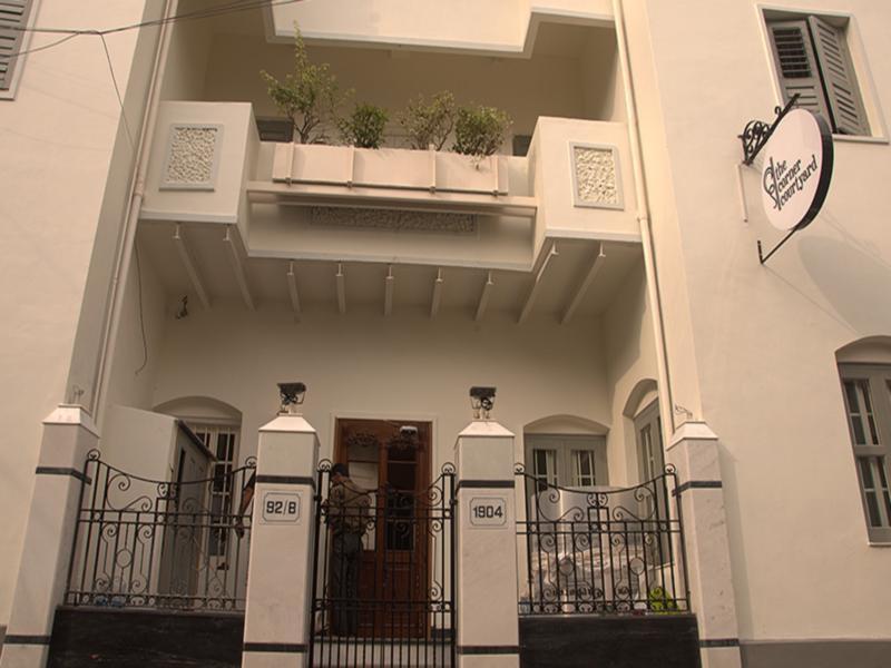 The Corner Courtyard Hotel Kolkata Bagian luar foto