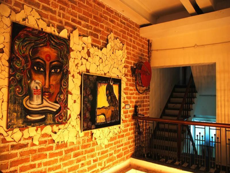 The Corner Courtyard Hotel Kolkata Bagian luar foto