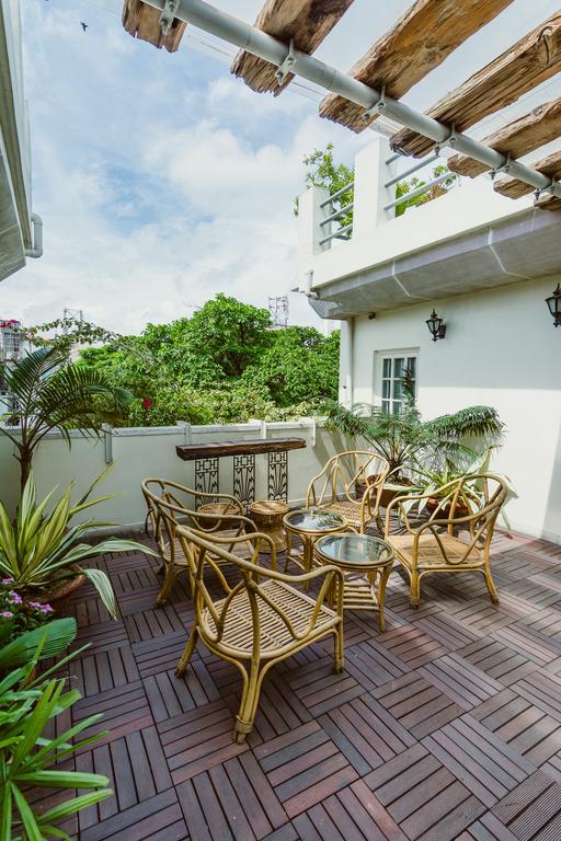 The Corner Courtyard Hotel Kolkata Bagian luar foto